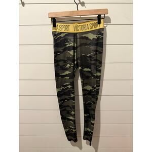 Victoria's Secret Sport Camouflage Leggings with Gold Band - Size: S‎